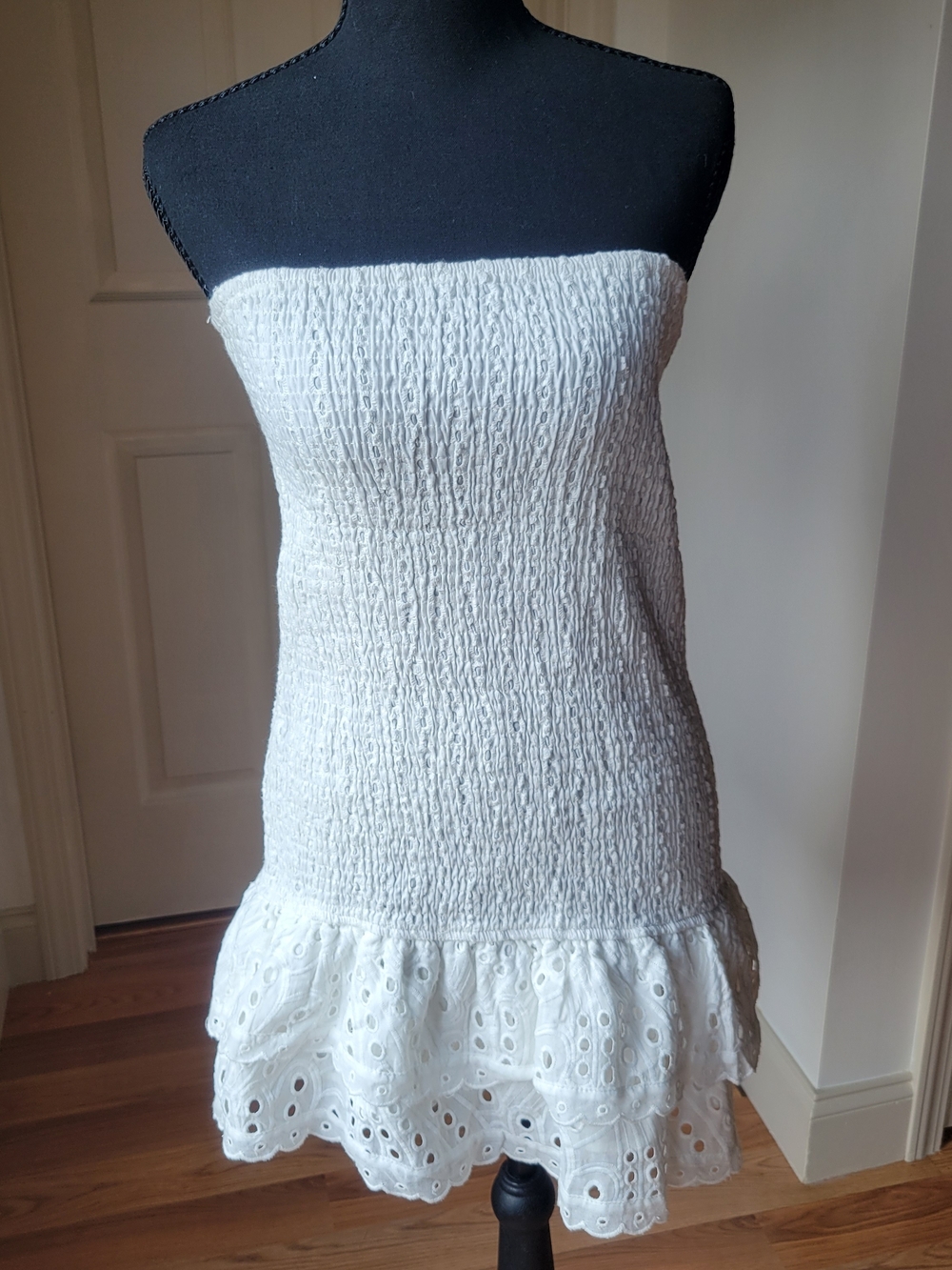 Edikted Livia Lacey Cotton Scrunch Mini Dress Size M